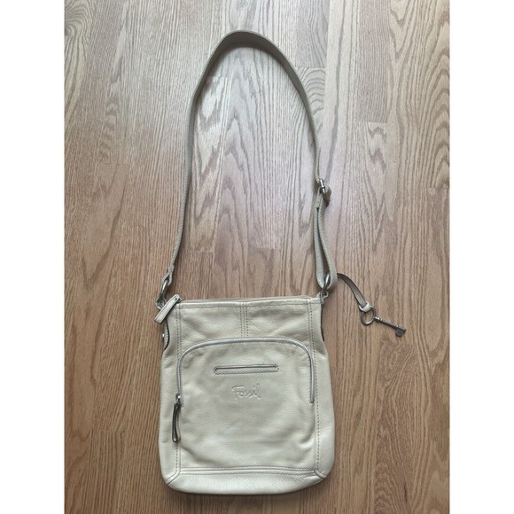 Fossil Light Yellow Leather Cross Body Bag Needs Repairs Has‎ Key Charm - Picture 1 of 10